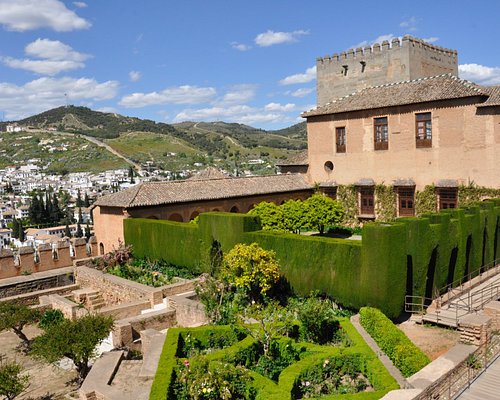 How to buy Weed in Granada